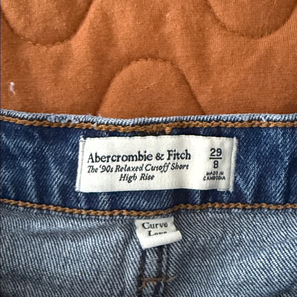 Abercrombie & Fitch the 90s relaxed cut off short high rise curve love size 29/8 - Picture 2 of 3